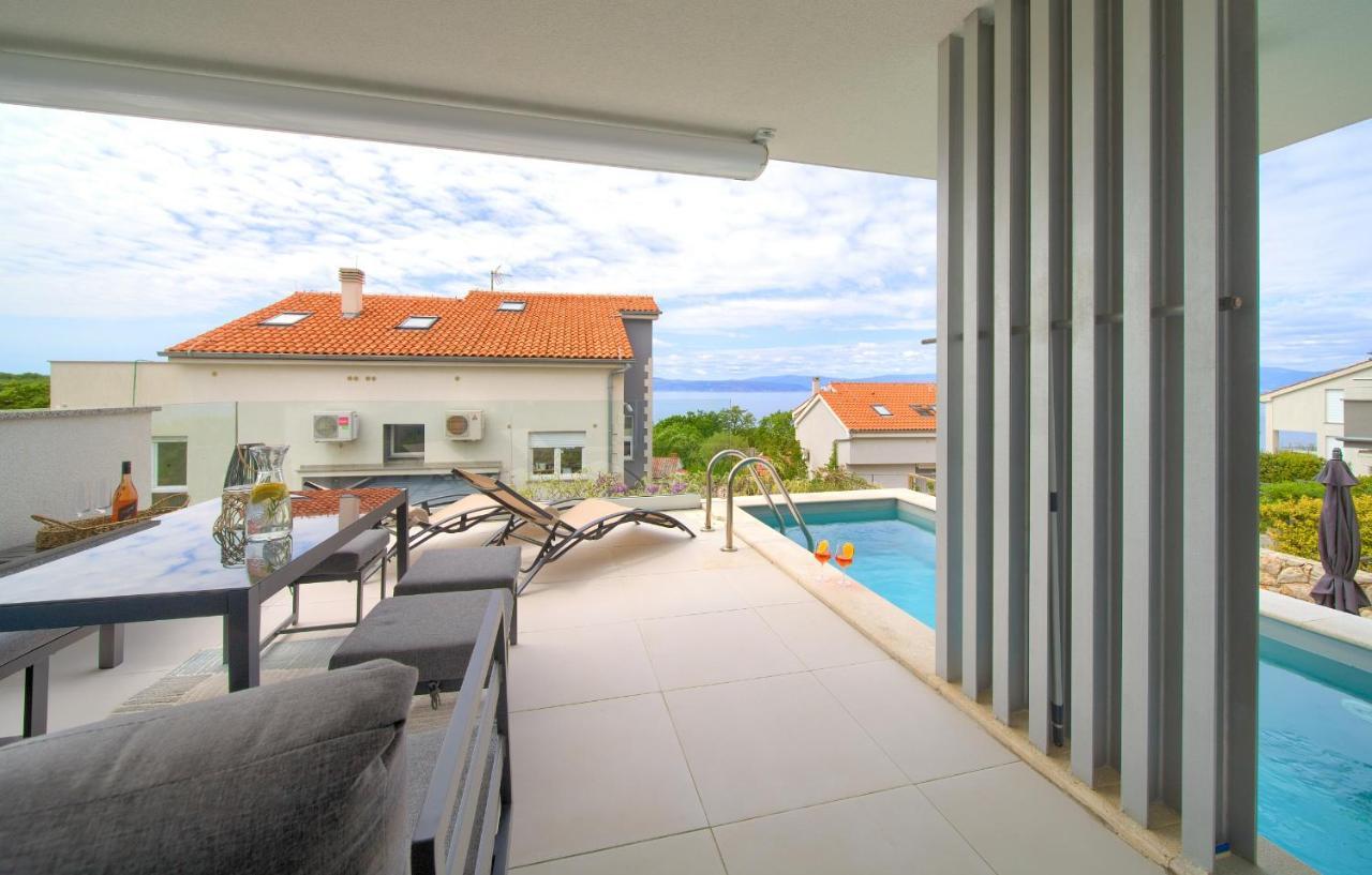 Villa Solis Lacus Modern Apartment - Private Heated Pool - Smart Tv Sky X - Free Parking Njivice Exterior foto