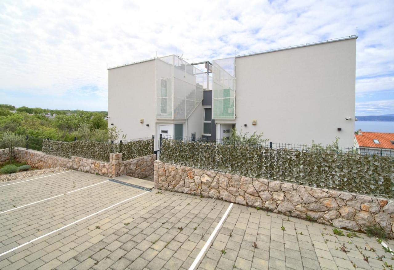 Villa Solis Lacus Modern Apartment - Private Heated Pool - Smart Tv Sky X - Free Parking Njivice Exterior foto